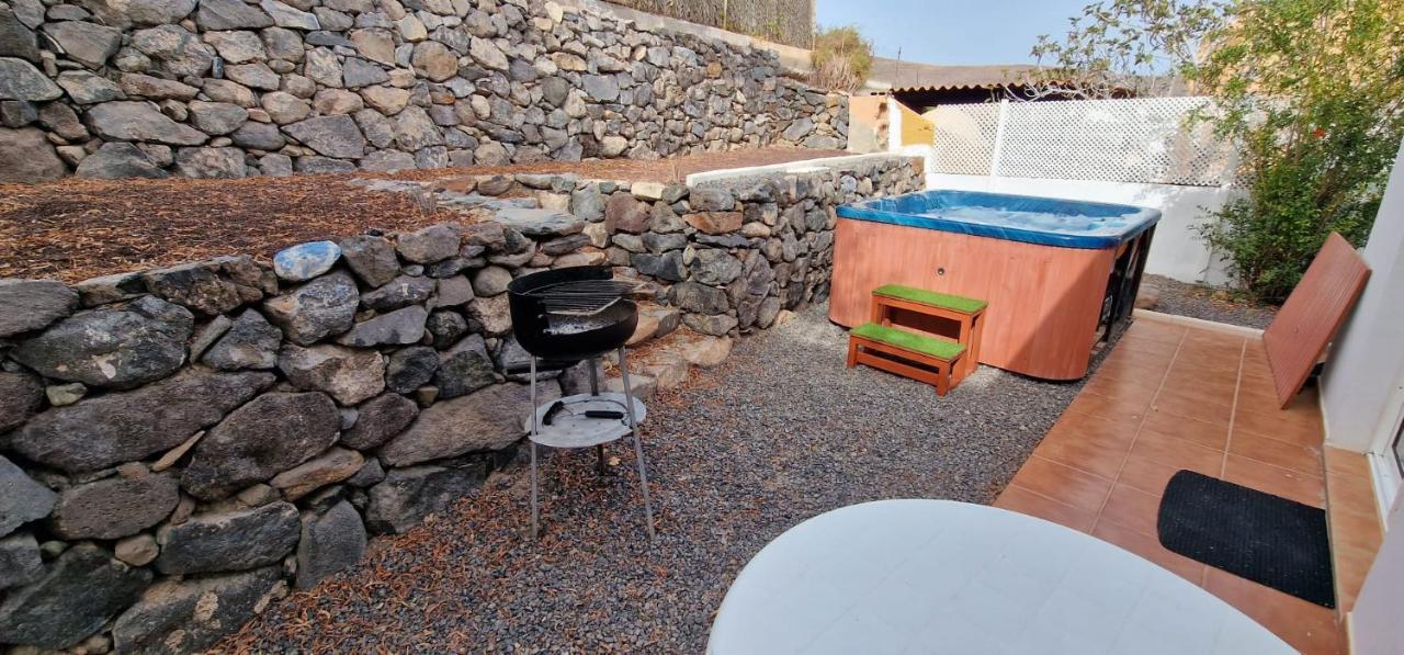 Villa Casa Geminis, Relax, Sol Y Jacuzzi à Tarajalejo Extérieur photo